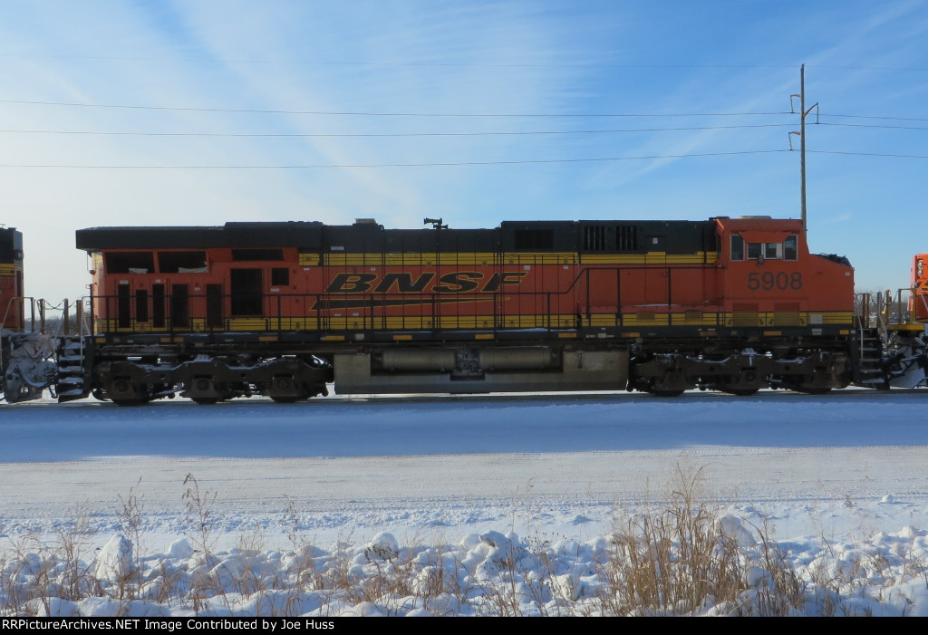 BNSF 5908